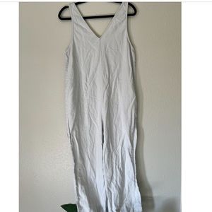 LINEN/COTTON JUMPSUIT IN SIZE MEDIUM